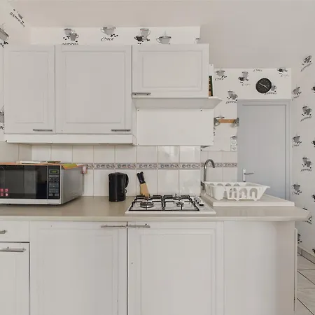 Pour 4 Adultes Et 2 Enfants, 500m De La *